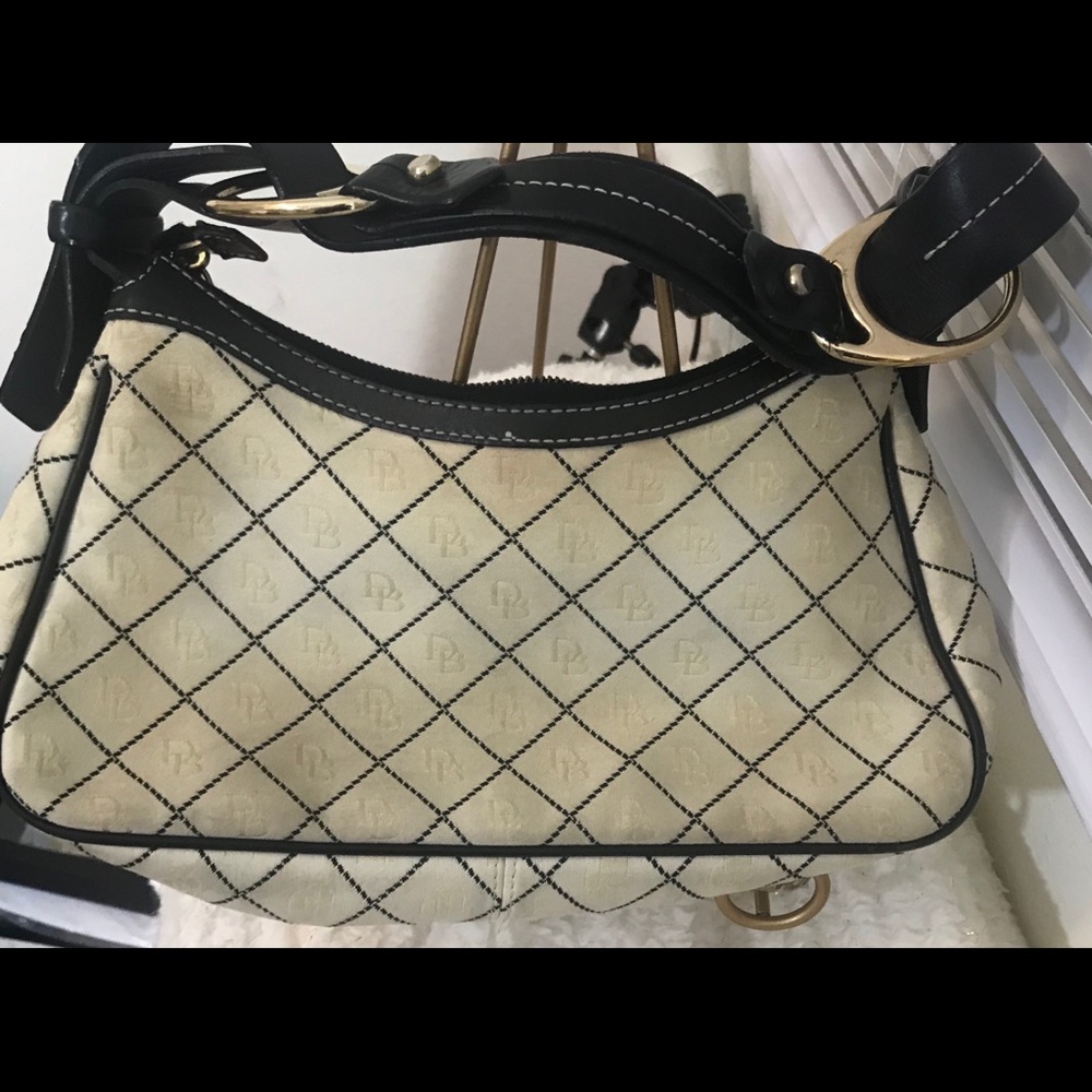 Dooney&  Burke handbag white and navy  leather